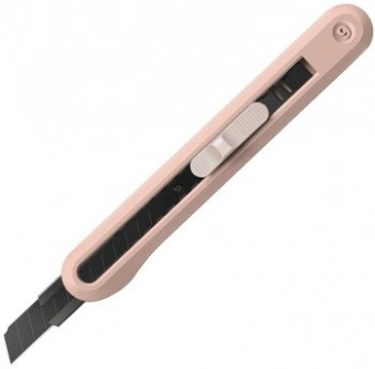 Нож канцелярский Deli ENS063PINK Nusign шир.лез.9мм выдвижное лезвие фиксатор усиленный сталь розовы